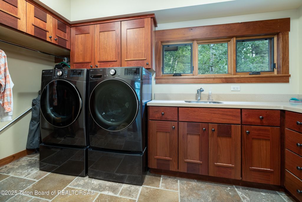 3780 W MCCOLLISTER Drive, Teton Village, WY 83014 photo 18