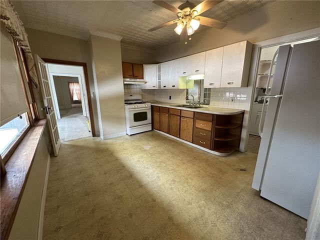 52 Dr Samuel Mccree Way, Rochester, NY 14608