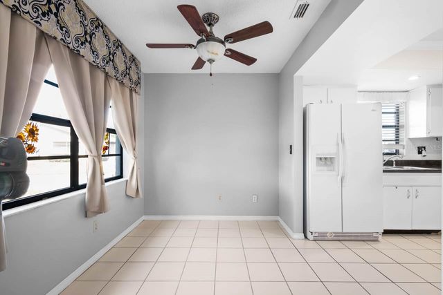 2024 HEREFORD DRIVE 49, Sun City Center, FL 33573