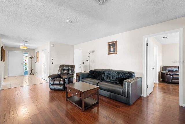 2024 HEREFORD DRIVE 49, Sun City Center, FL 33573