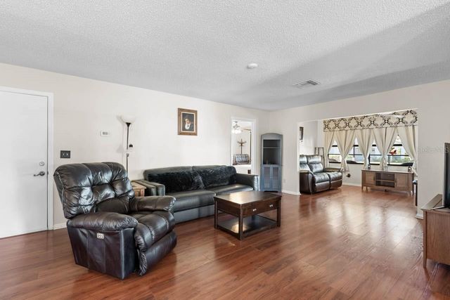 2024 HEREFORD DRIVE 49, Sun City Center, FL 33573