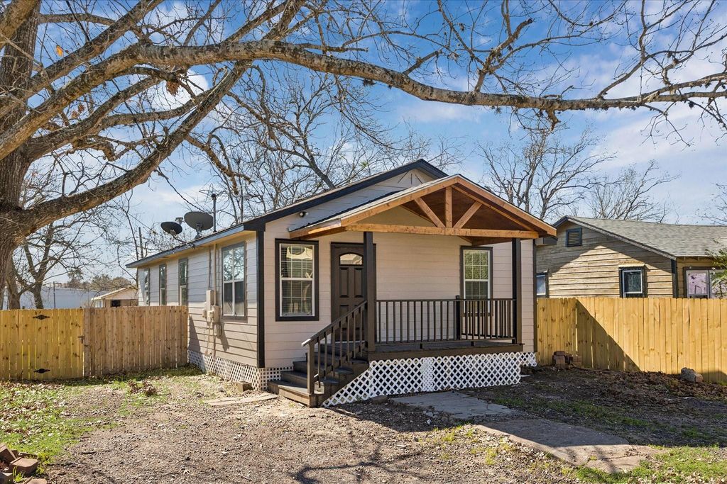 815 Fields Street, Richmond, TX 77469