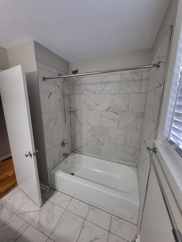 5121 Amalie Dr Apt B, Nashville, TN 37211