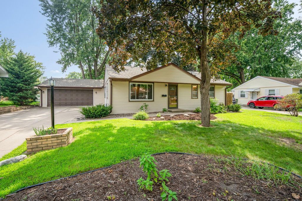 5309 48th Avenue N, Crystal, MN 55429