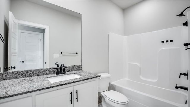 1230 Mt Hood Drive, Centerton, AR 72719