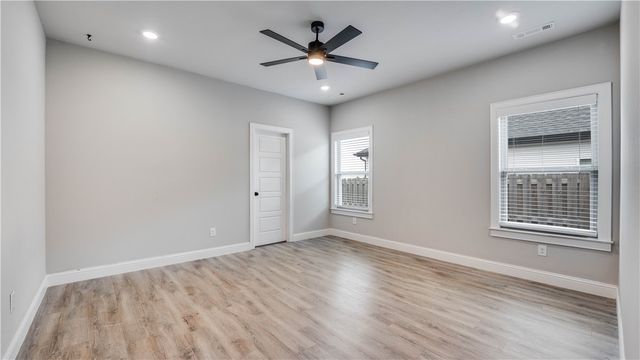 1230 Mt Hood Drive, Centerton, AR 72719