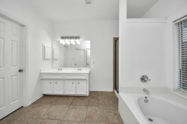 20222 W Lakebridge Ln, Richmond, TX 77407