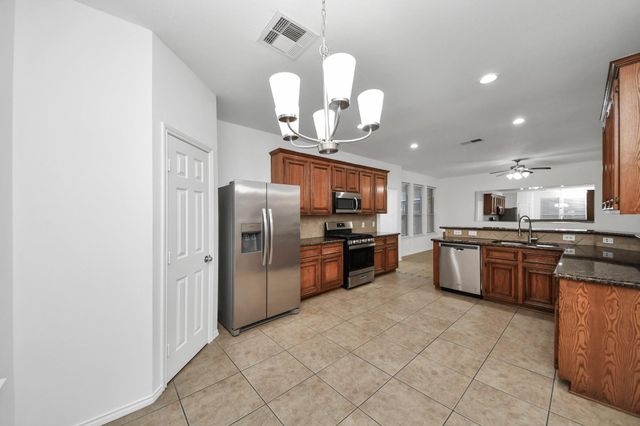 20222 W Lakebridge Ln, Richmond, TX 77407