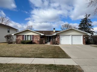 1418 Bladon Road, Schaumburg, IL 60195
