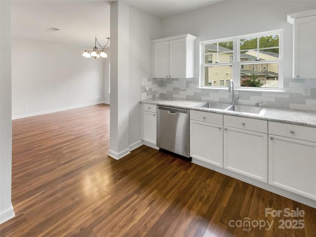 5542 Santeelah Court, Charlotte, NC 28217