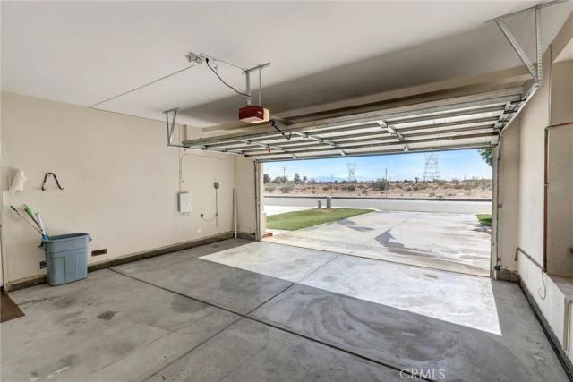 11906 Mesa Linda, Victorville, CA 92392