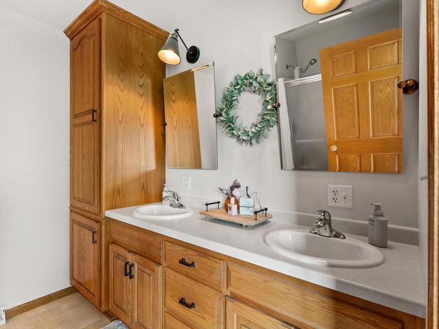 5177 Catalina COURT, Manitowoc, WI 54220