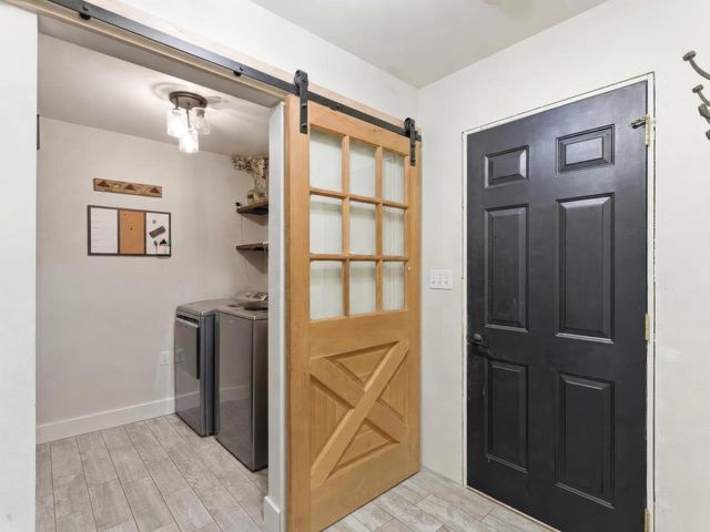 5177 Catalina COURT, Manitowoc, WI 54220