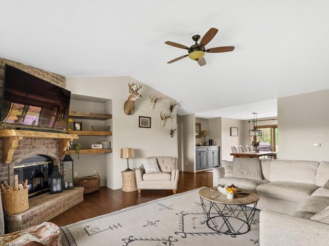 5177 Catalina COURT, Manitowoc, WI 54220