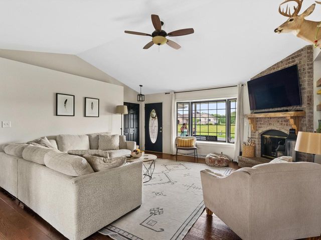 5177 Catalina COURT, Manitowoc, WI 54220
