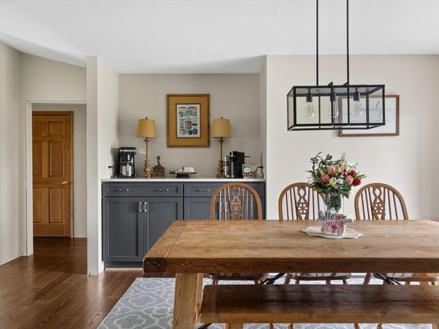 5177 Catalina COURT, Manitowoc, WI 54220
