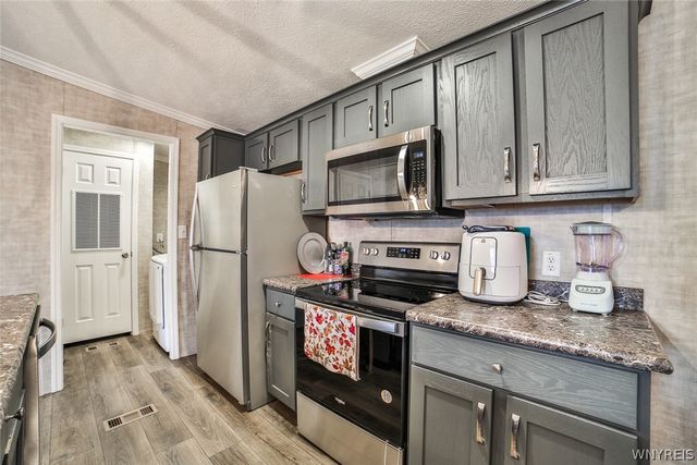 1774 Military Road 27, Tonawanda, NY 14217