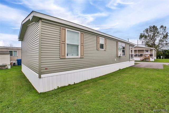 1774 Military Road 27, Tonawanda, NY 14217