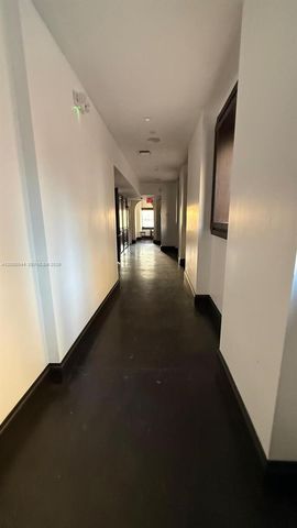 168 SE 1st St PH, Miami, FL 33131