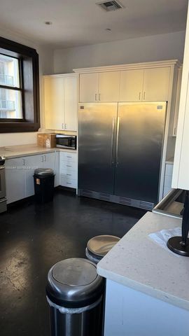168 SE 1st St PH, Miami, FL 33131