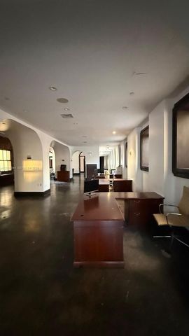 168 SE 1st St PH, Miami, FL 33131