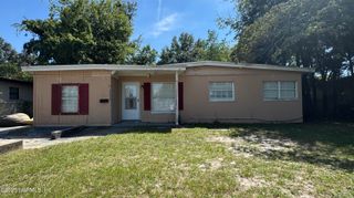 2354 LEONID Road, Jacksonville, FL 32218