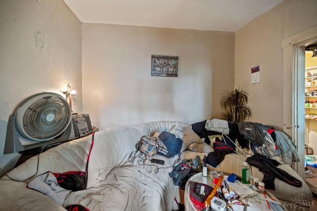 2114 Ravine Street, Cincinnati, OH 45214