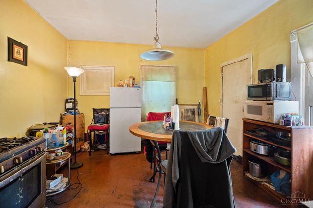 2114 Ravine Street, Cincinnati, OH 45214