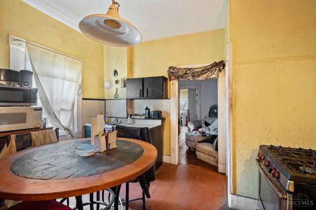 2114 Ravine Street, Cincinnati, OH 45214