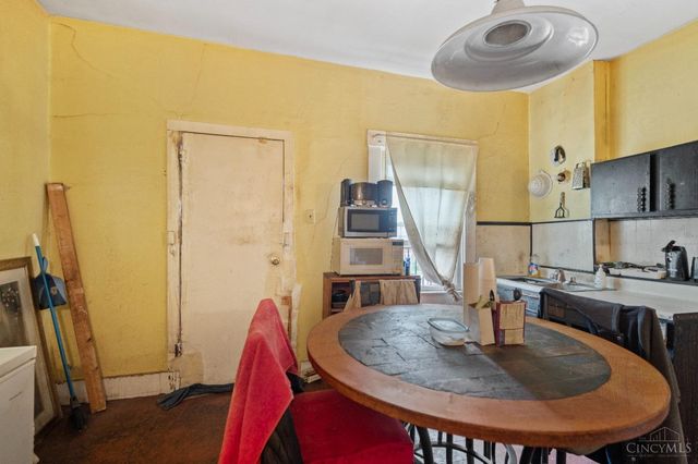 2114 Ravine Street, Cincinnati, OH 45214