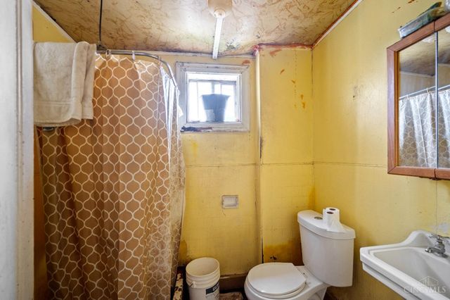 2114 Ravine Street, Cincinnati, OH 45214