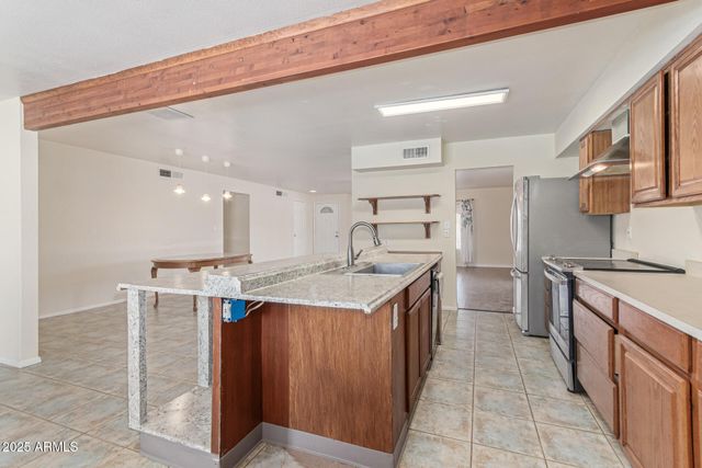 2300 E CONCORDA Drive, Tempe, AZ 85282