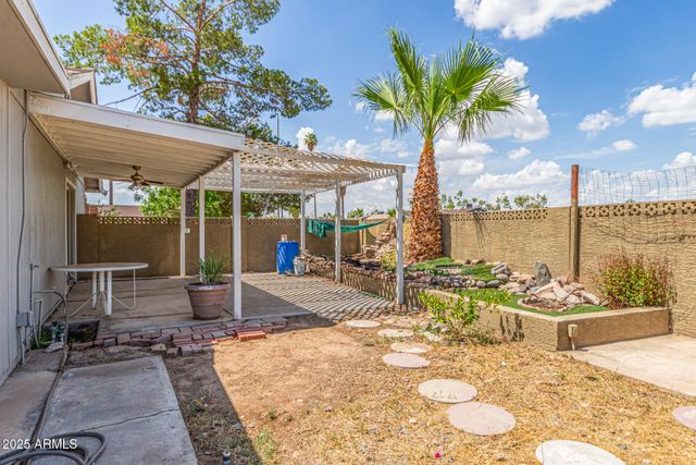 2300 E CONCORDA Drive, Tempe, AZ 85282