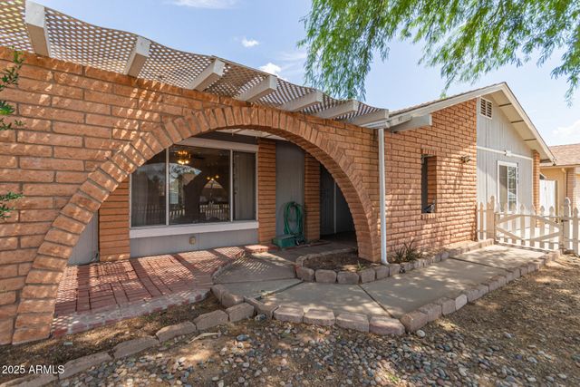 2300 E CONCORDA Drive, Tempe, AZ 85282