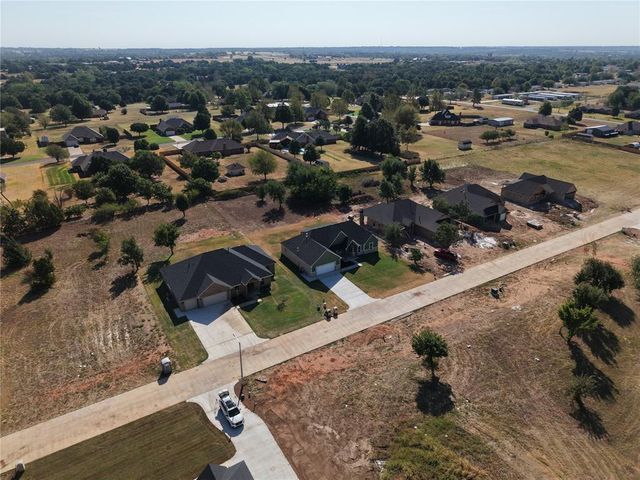 2000 Cattle Drive, Guthrie, OK 73044