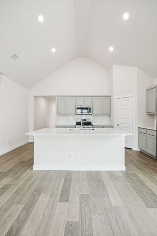 10621 Blakely Creek Road, Fort Worth, TX 76126