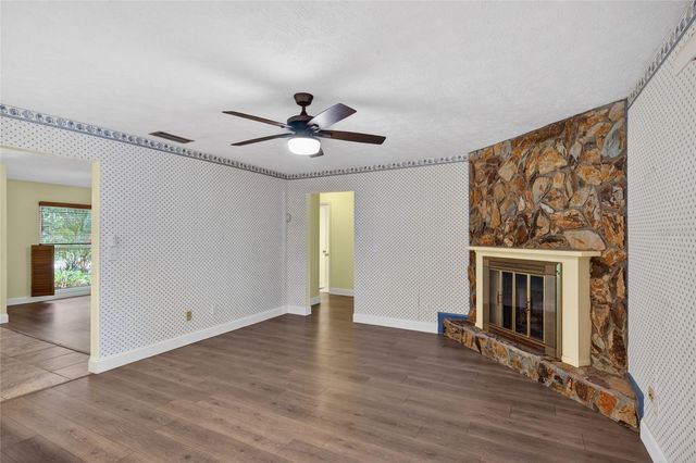 901 W RIVER DRIVE, Temple Terrace, FL 33617