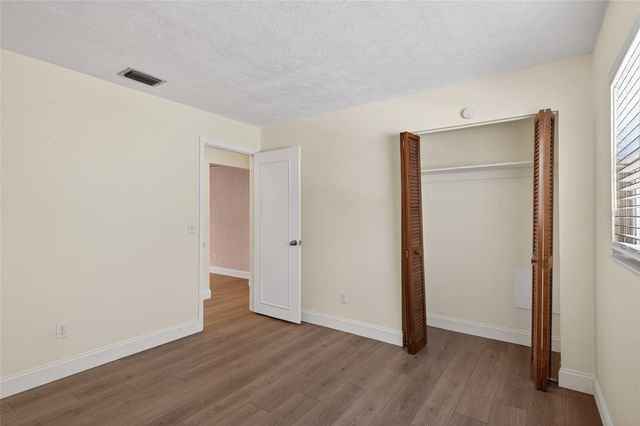 901 W RIVER DRIVE, Temple Terrace, FL 33617