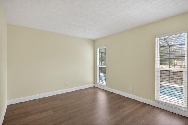 901 W RIVER DRIVE, Temple Terrace, FL 33617