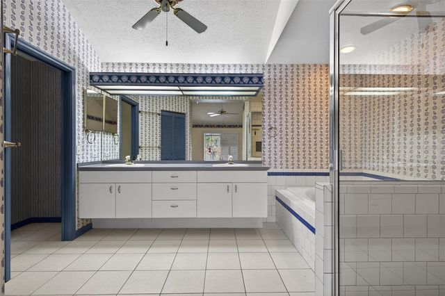 901 W RIVER DRIVE, Temple Terrace, FL 33617