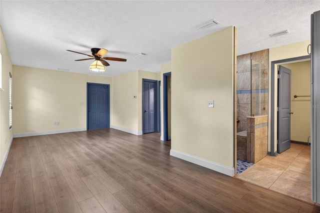 901 W RIVER DRIVE, Temple Terrace, FL 33617