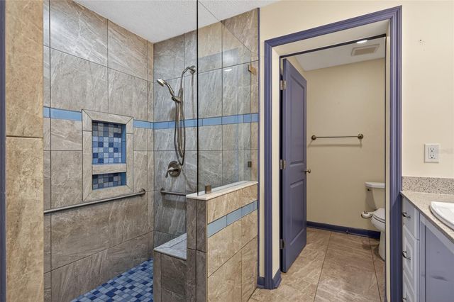 901 W RIVER DRIVE, Temple Terrace, FL 33617