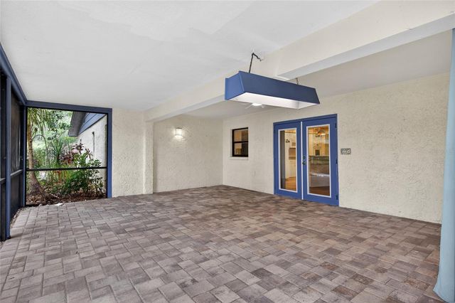 901 W RIVER DRIVE, Temple Terrace, FL 33617