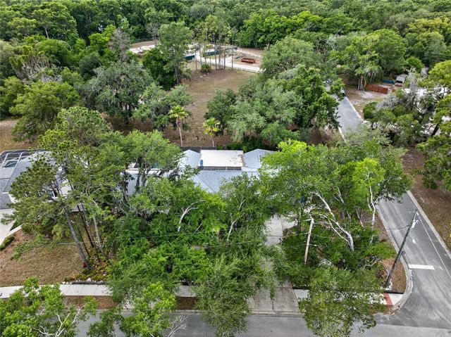 901 W RIVER DRIVE, Temple Terrace, FL 33617