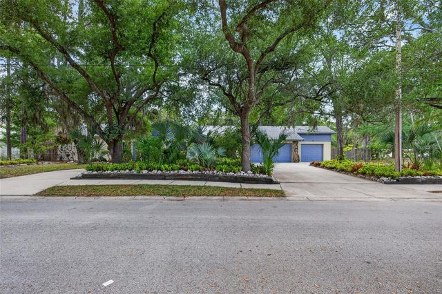 901 W RIVER DRIVE, Temple Terrace, FL 33617