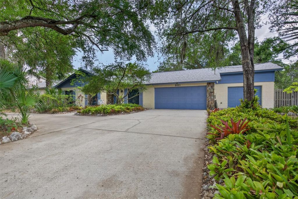 901 W RIVER DRIVE, Temple Terrace, FL 33617