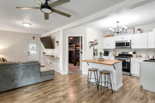 306 S Apple Road, Osceola, IN 46561