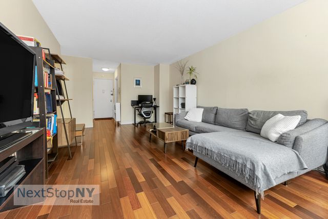 245 E 54th St Apt 16C, New York City, NY 10022