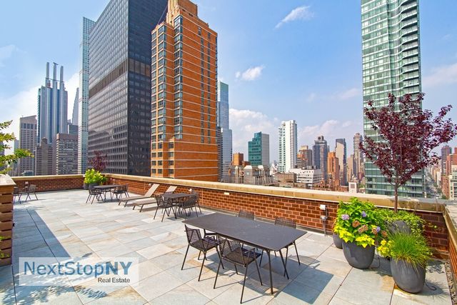245 E 54th St Apt 16C, New York City, NY 10022