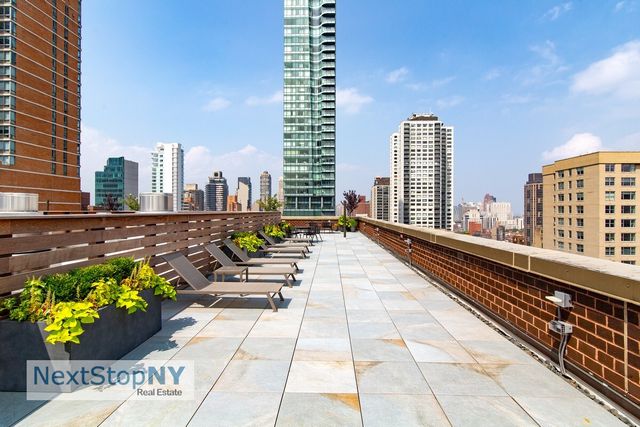 245 E 54th St Apt 16C, New York City, NY 10022